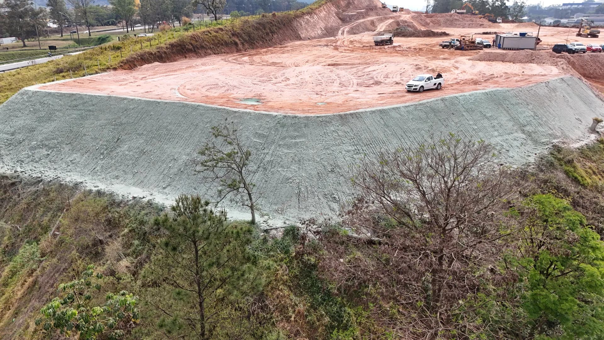Obra de grande porte vista de drone